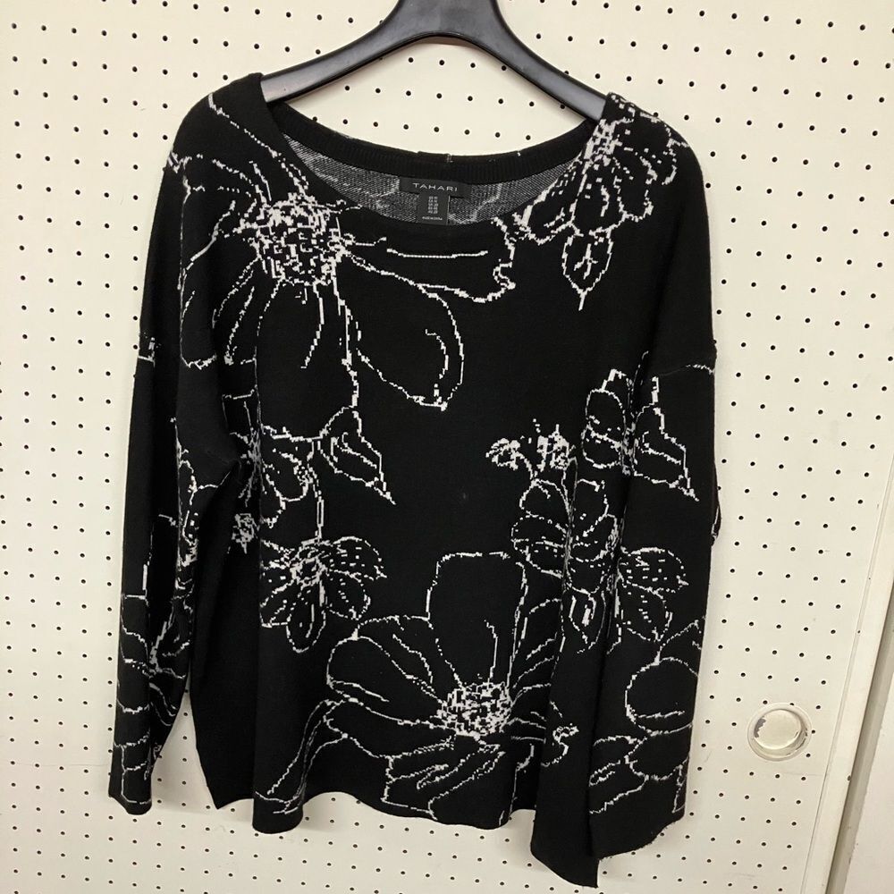 Tahari Black and White Floral Long Sleeve Top